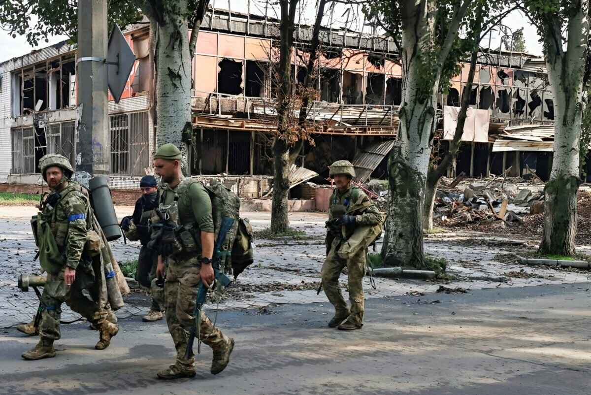 В Украине объявили об эвакуации 57 городов и поселений. Когда и где масштабное наступление России?