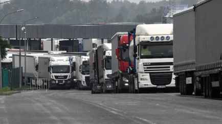 «Антирекорд с начала года» — В ГПК Беларуси насчитали более 3000 фур на границе с ЕС