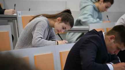 Иванец рассказал, что абитуриенты-«нарушители» в Беларуси смогут пересдать ЦЭ в этом же году