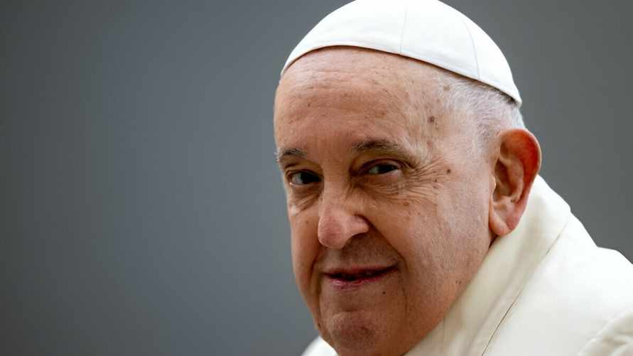 В Ватикане попытались объяснить слова Папы Римского о капитуляции Украины