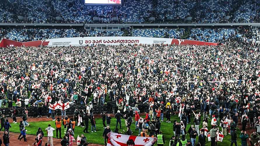 Смотрите, что устроили грузинские болельщики после исторической победы сборной по футболу