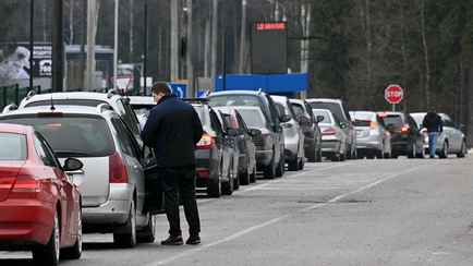 Литва перестала пропускать автомобили на транзитах с объёмом 1,5 литра в Беларусь