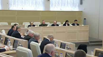 SMS-повестки и ограничение выезда военнобязанным белорусам. Совет Республики одобрил законопроект о нацбезопасности