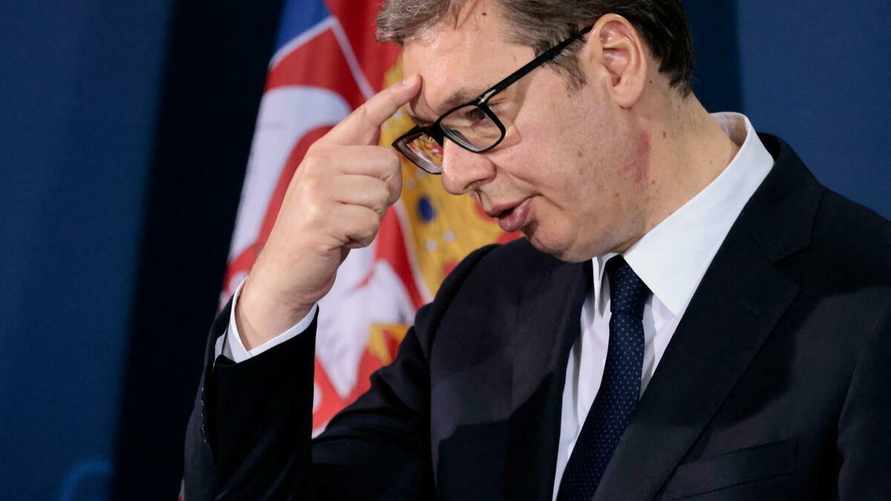 Президент Сербии заявил о "непростых новостях" за последние 48 часов. Что случилось?
