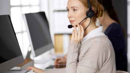 Белорусским банкам запретили звонить предпринимателям без разрешения