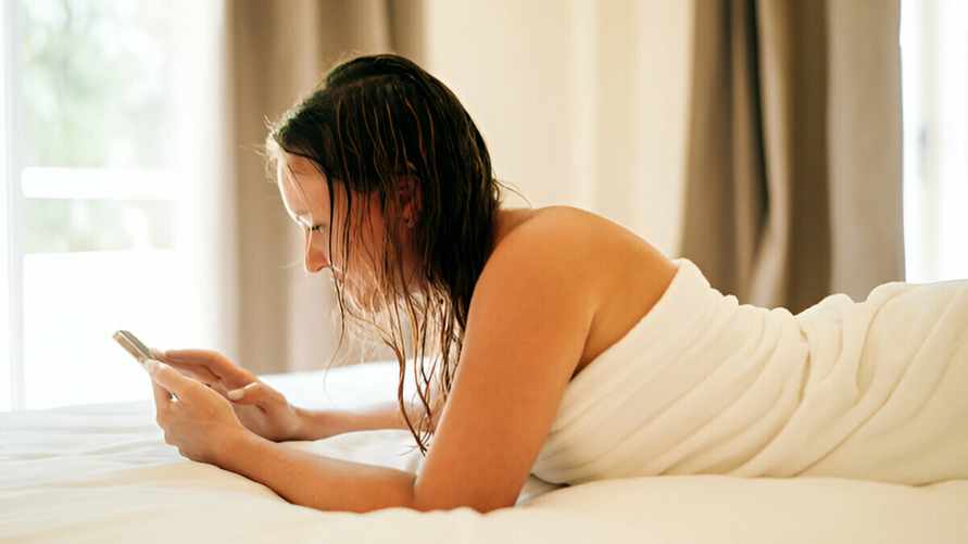 Эксперты объяснили, почему нельзя спать с мокрой головой. Причина может ужаснуть