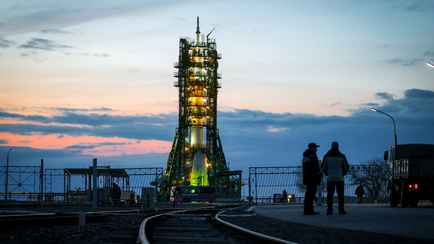 Эксперты заявили, что полёт «Союз МС-25» займёт двое суток вместо запланированных трёх часов. Почему?