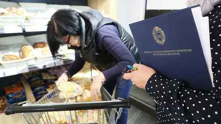 30 кило просрочки и завышенные цены. КГК рассказал белорусам о проблемах в торговле