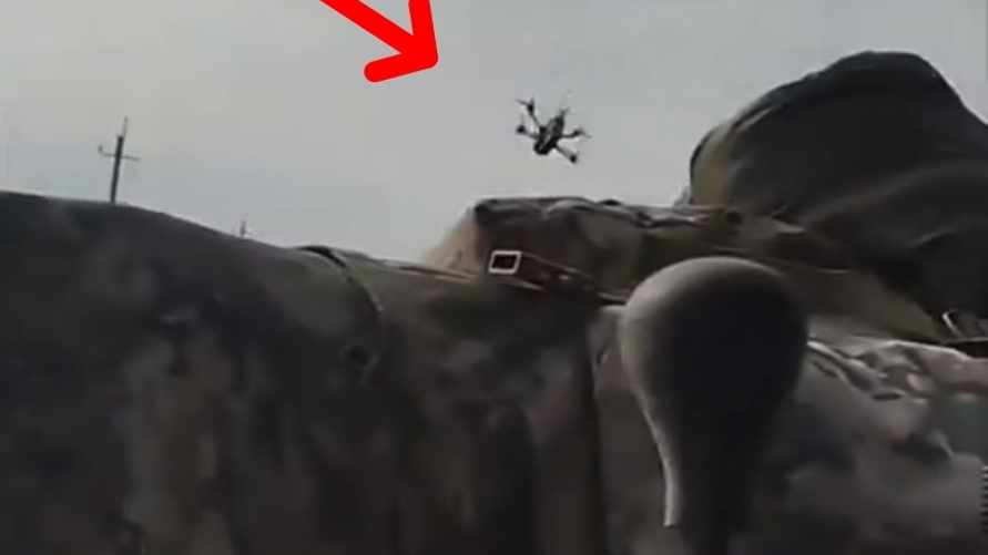 "Бежим!" - На видео попал удар украинского дрона по китайскому вездеходу