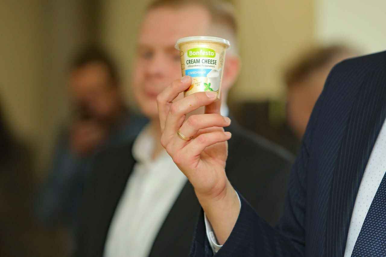 "Культуры потребления сыров в Поднебесной нет" - На Туровском молочном комбинате рассказали, почему все равно отправили их в Китай