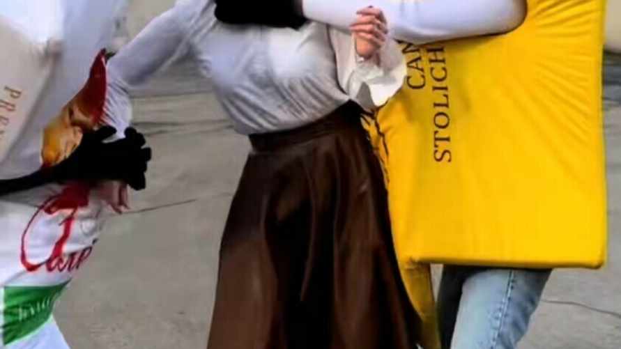 "Я б сама за ними бегала" — "Коммунарка" поделилась "страшным сном" работницы