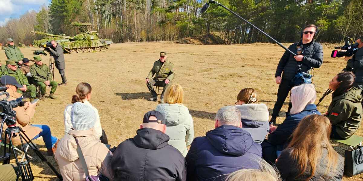 Лукашенко приказал  уничтожать нарушителей белорусской границы