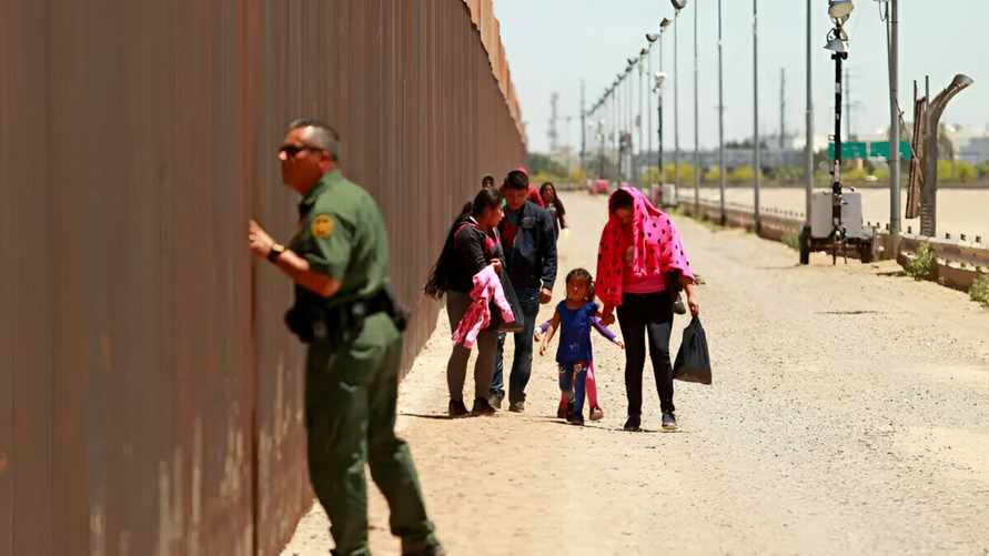 Пограничный забор на границе США и Мексики. Штат Техас.