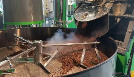 «Белоруснефть» запустила производство жареного кофе прямо на заправке