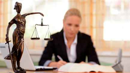 Адвокаты пообещали белорусам бесплатные консультации 15 марта. Но не для всех