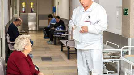 Караник приказал «исключить» обращение сельчан в районные больницы без записи. Как объяснил?