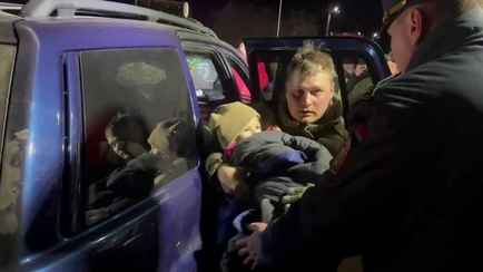 Под Пуховичами на поиск девочек 2 и 4 лет бросили внутренние войска и ОМОН. Где нашли?