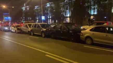 Массовое ДТП произошло на центральном проспекте Минска – столкнулись 7 авто