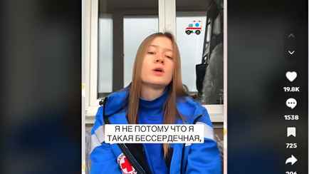 «Не потому, что я бессердечная» — Медик объяснила, почему до «скорой» больного должны нести родственники