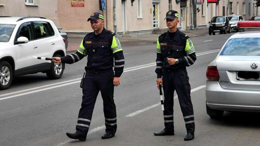 В ГАИ назвали область, где решили ловить проезжающих на мигающий светофор белорусов