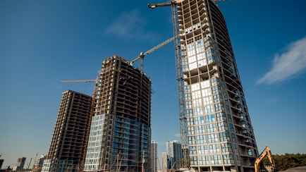 Лукашенко разрешил некоторым «иностранцам из недружественных стран» не платить 25% государству. Как поможет белорусам?