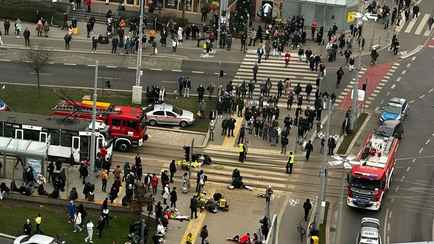 В Польше автомобиль на скорости влетел в толпу людей — 19 пострадавших