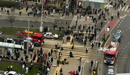 В Польше автомобиль на скорости влетел в толпу людей — 19 пострадавших