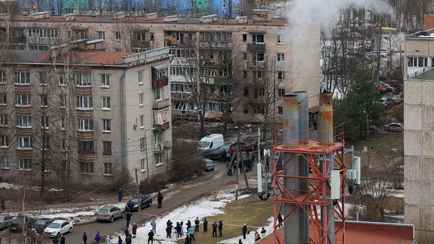 В небе над Санкт-Петербургом прогремел взрыв — пострадала жилая пятиэтажка