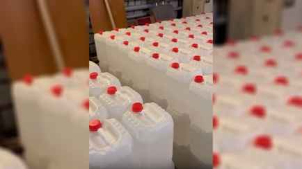 Милиционеры нашли у белоруса 12 тысяч литров спирта. Как накажут?