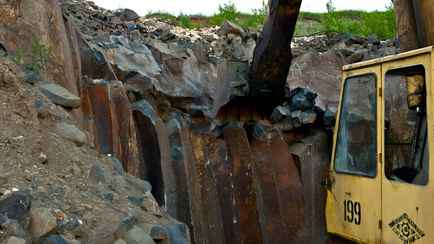 «Нужно 10-11 млн долларов» — В Пинском районе пообещали построить цех по добыче базальта