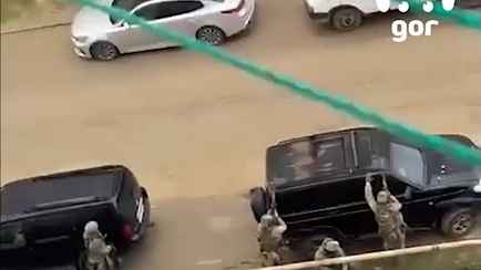 В Дагестане РФ задержали трех человек, «планировавших теракты». У них нашли оружие и взрывное устройство