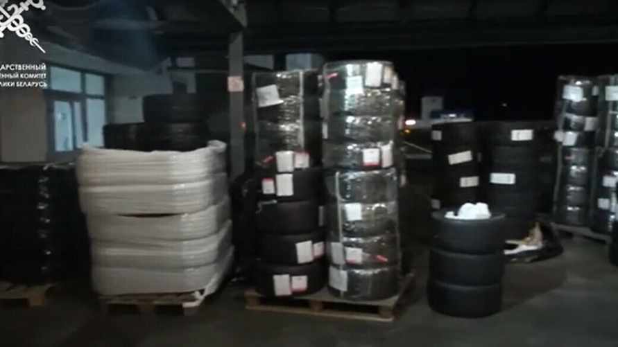 Польский перевозчик хотел незаконно провезти через Беларусь запчасти к гоночным автомобилям