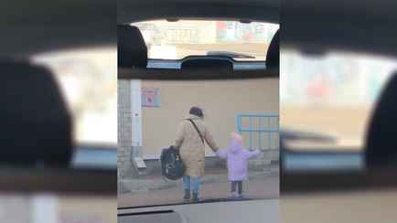 «Слышу, что-то шоркает» — Белорусский таксист поставил пассажирке «10 звезд из 5». За что?