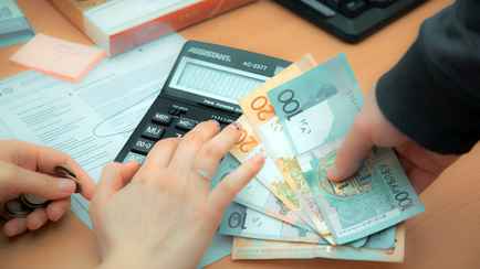 Беларусь заняла 4-е место в ЕАЭС по уровню зарплат. Где получают больше, а где меньше?