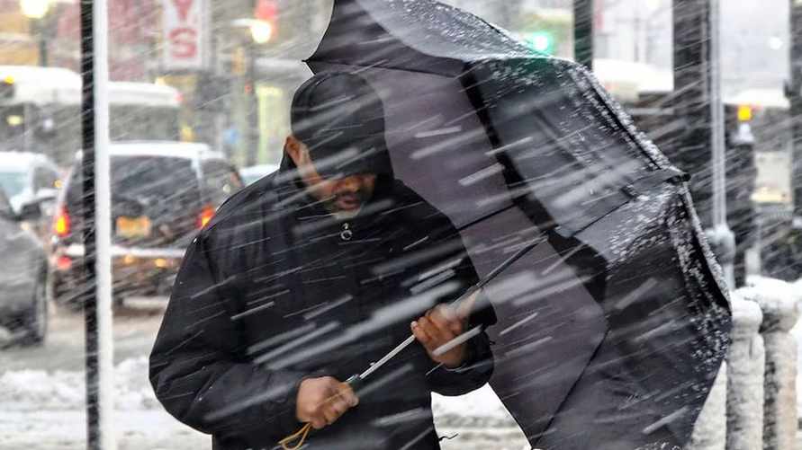 Синоптики предупредили белорусов о дожде и мокром снеге на выходных. А когда ждать "мощнецкий антициклон"?