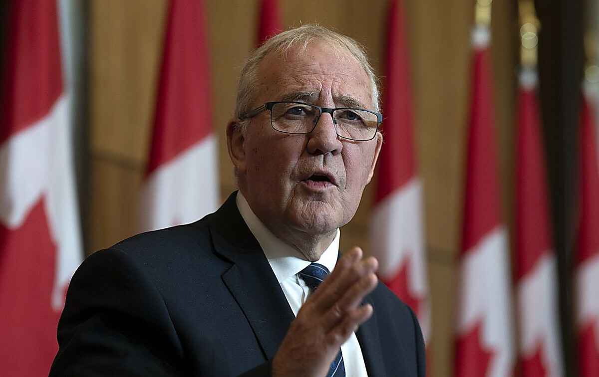 Фото иллюстрационное: Министр обороны Канады Билл Блэр