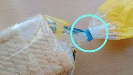 Не выбрасывайте зажимы для хлеба. Вот 7 способов, как применить их с пользой