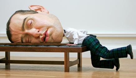 Всё время чувствуете усталость? На это могут влиять эти 9 факторов. Когда нужно немедленно к врачу?