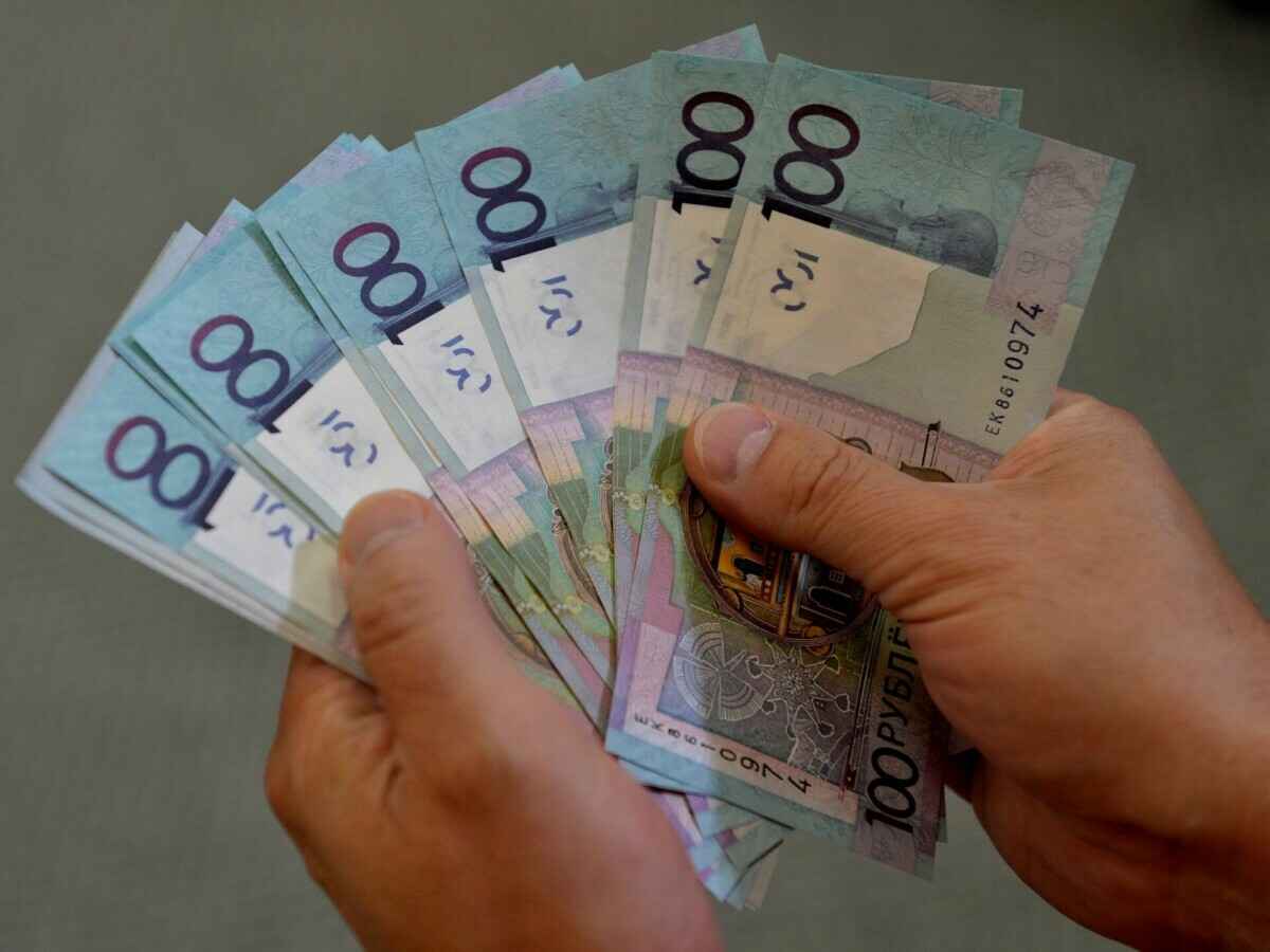 В ЕАБР рассказали, почему в Беларуси растут реальные зарплаты