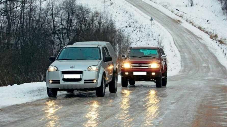 В МВД попросили белорусских водителей отказаться от "сложных манёвров" из-за оранжевого уровня опасности