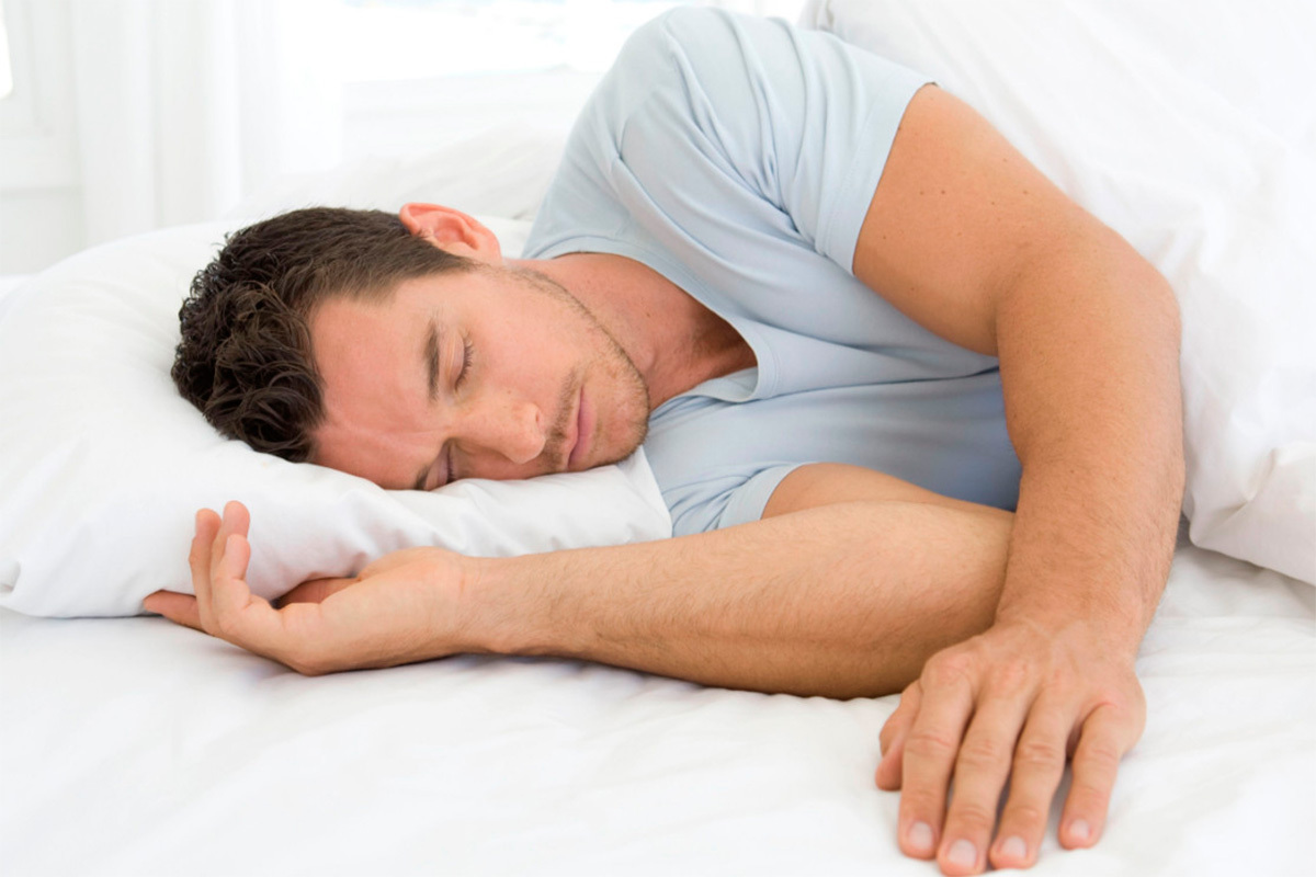 Просыпаетесь уставшими и разбитыми? Дело может быть в подушке. Как проверить ее за 30 секунд?
