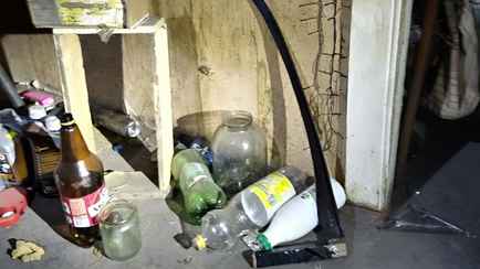 В Бобруйске мужчина с косой накинулся на милиционера. Что было дальше?