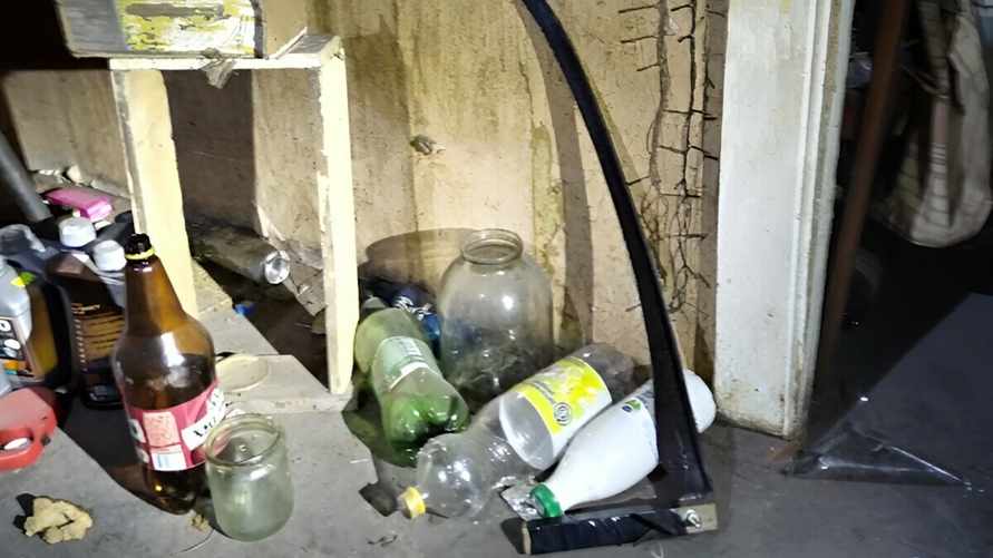 В Бобруйске мужчина с косой накинулся на милиционера. Что было дальше?