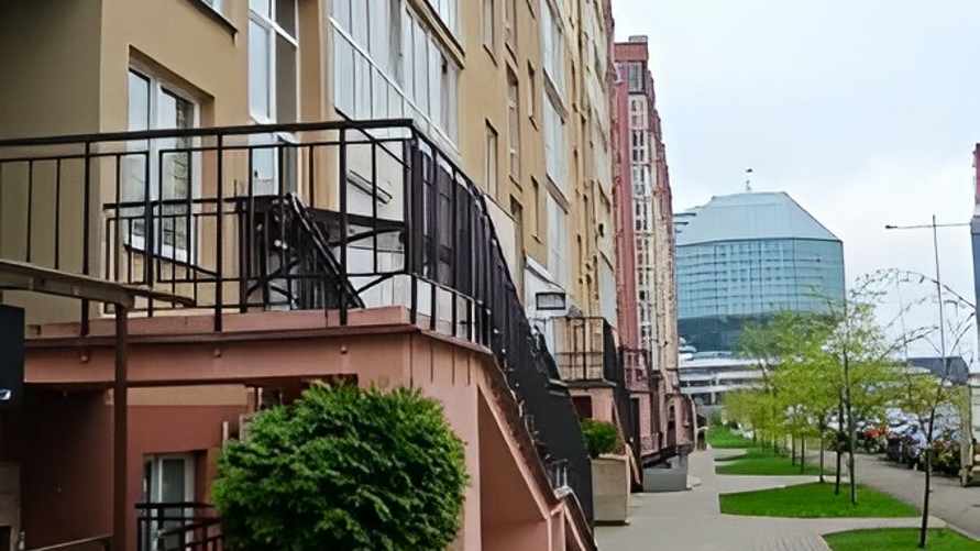 "Да, там куча господ" — Белорус поделился лайфхаком, по которому можно определить, что в доме живут богатые люди