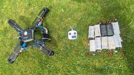 Пограничники задержали трёх белорусов с квадрокоптером на границе с Литвой