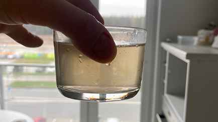 «Пригодна к употреблению» — В Министерстве ЖКХ заявили о «стабилизации» качества воды в Новой Боровой. Что ответили жители?