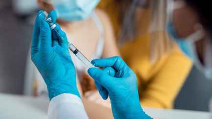 В России зарегистрировали аналог лекарства, упаковка которого стоит 55 тыс. долларов