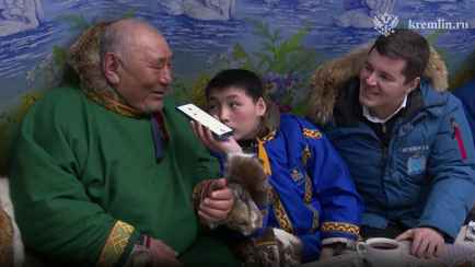 «Все свои, из Кремля» — Лукашенко и Путин позвонили оленеводам в тундре. Зачем?