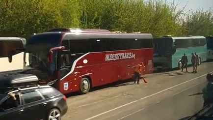 ГПК Беларуси обвинил Польшу в «создании коллапса» автобусов на границе. Что там происходит?