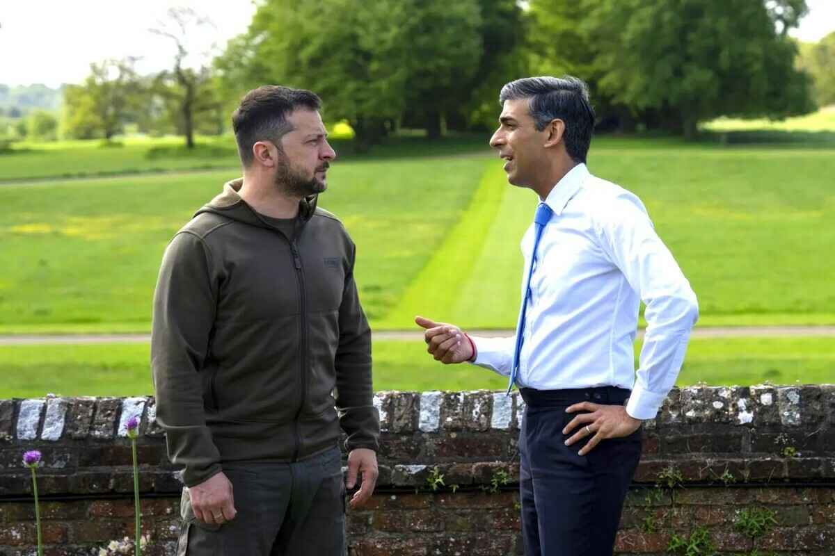 Президент Украины Владимир Зеленский и премьер-министр Великобритании Риши Сунак